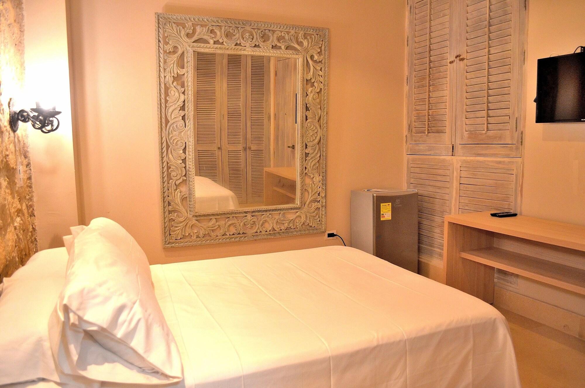 Hotel Puertas De Картахена Экстерьер фото