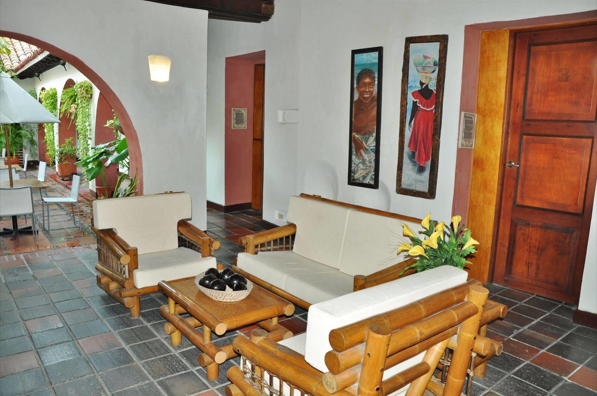 Hotel Puertas De Картахена Экстерьер фото
